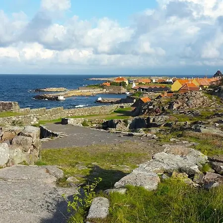 Christianso Teltplads * Gudhjem